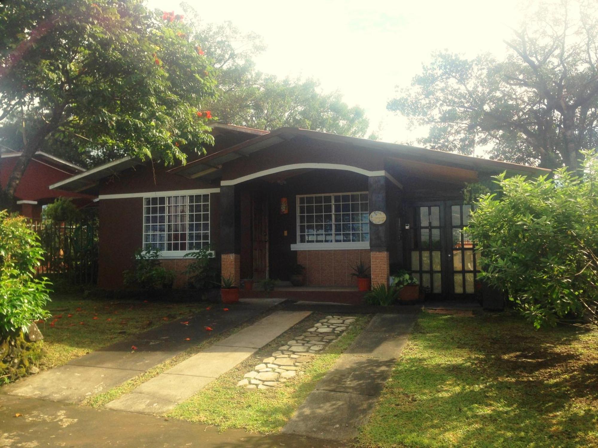 El Risco Hostel: Bed And Breakfast Alto Boquete Exterior photo